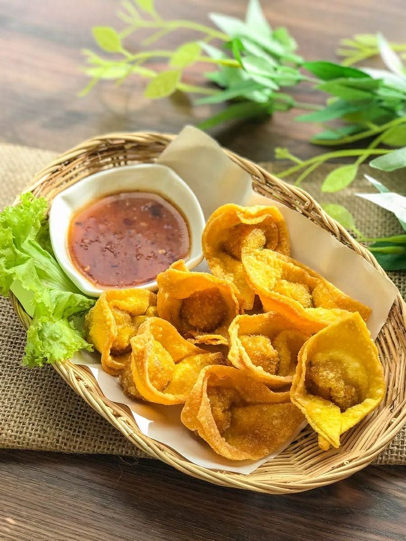 Wonton frito (Giew Moo Tod) (7 uds.)